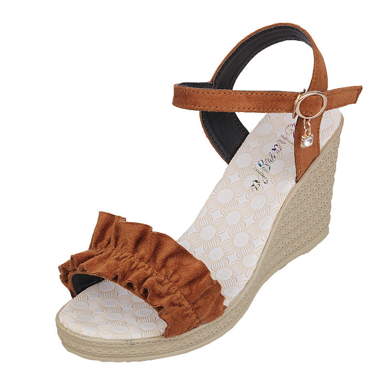 Heeled Sandals With Sweet Lace