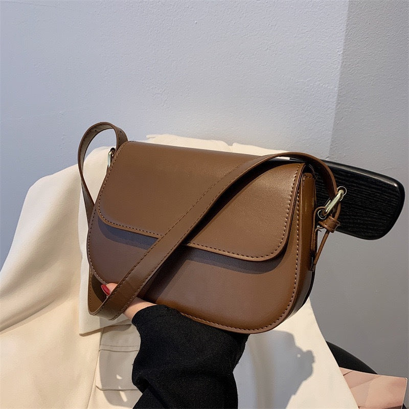 Graceful Simple Shoulder Bag